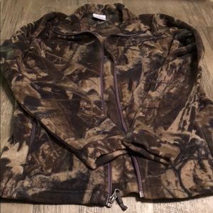 Columbia Camo YXL fleece.